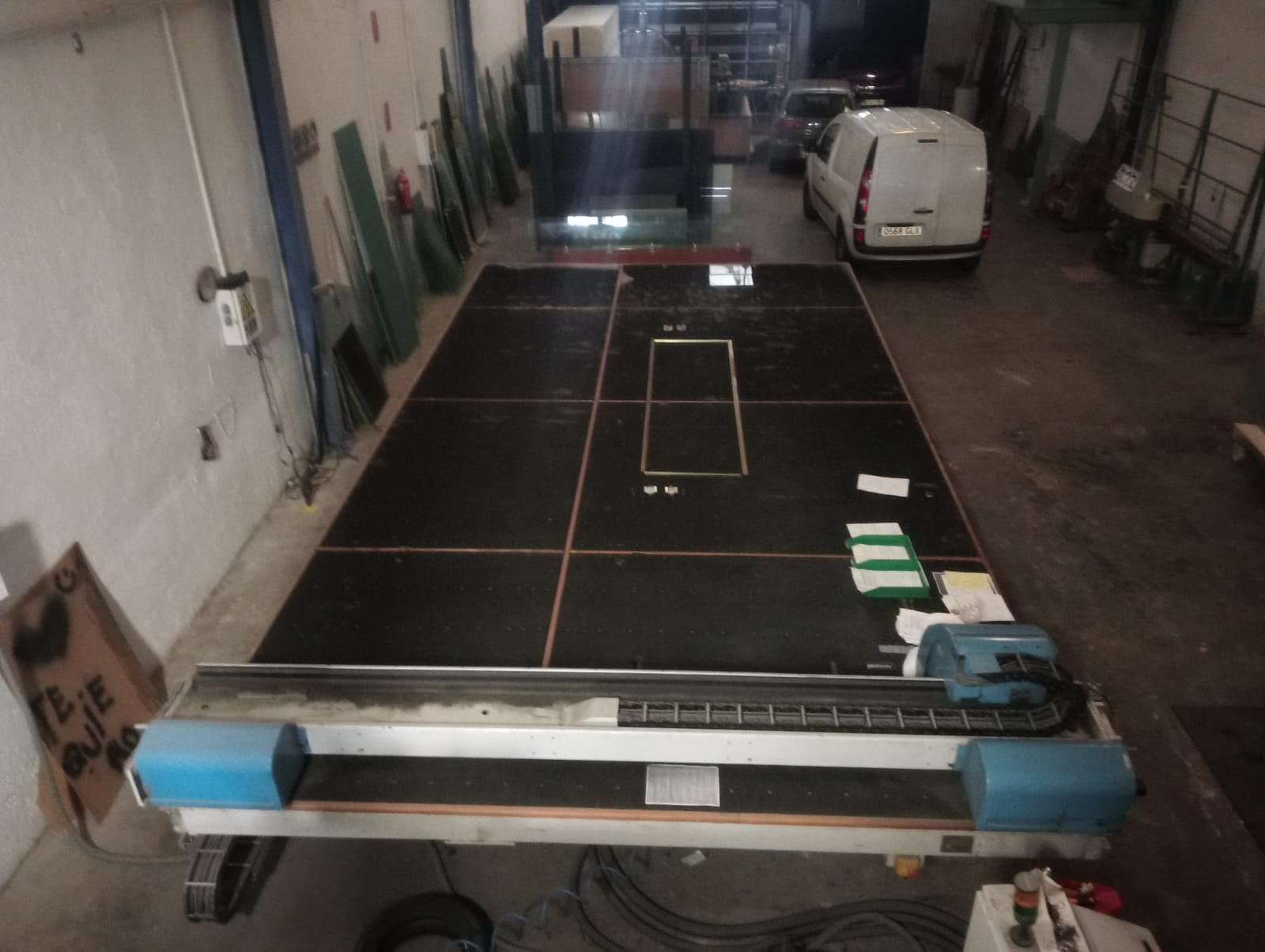 MESA DE CORTE DE MONOL&Iacute;TICO INTERMAC